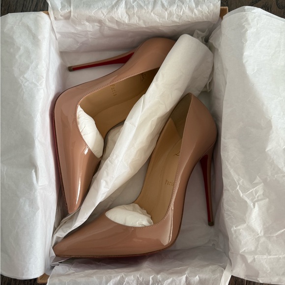 Christian Louboutin Nude Patent Pointed-Toe Stiletto Pumps - Picture 4 of 9